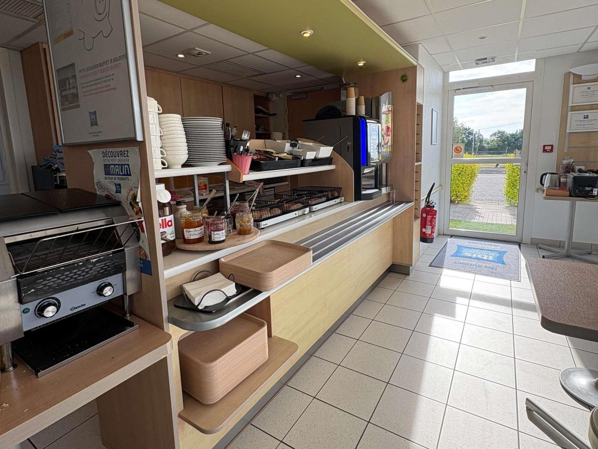 Ibis Budget Ancenis Mesanger ภายนอก รูปภาพ